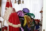 De sint komt binnen, de spanning stijgt ... (121 KB)